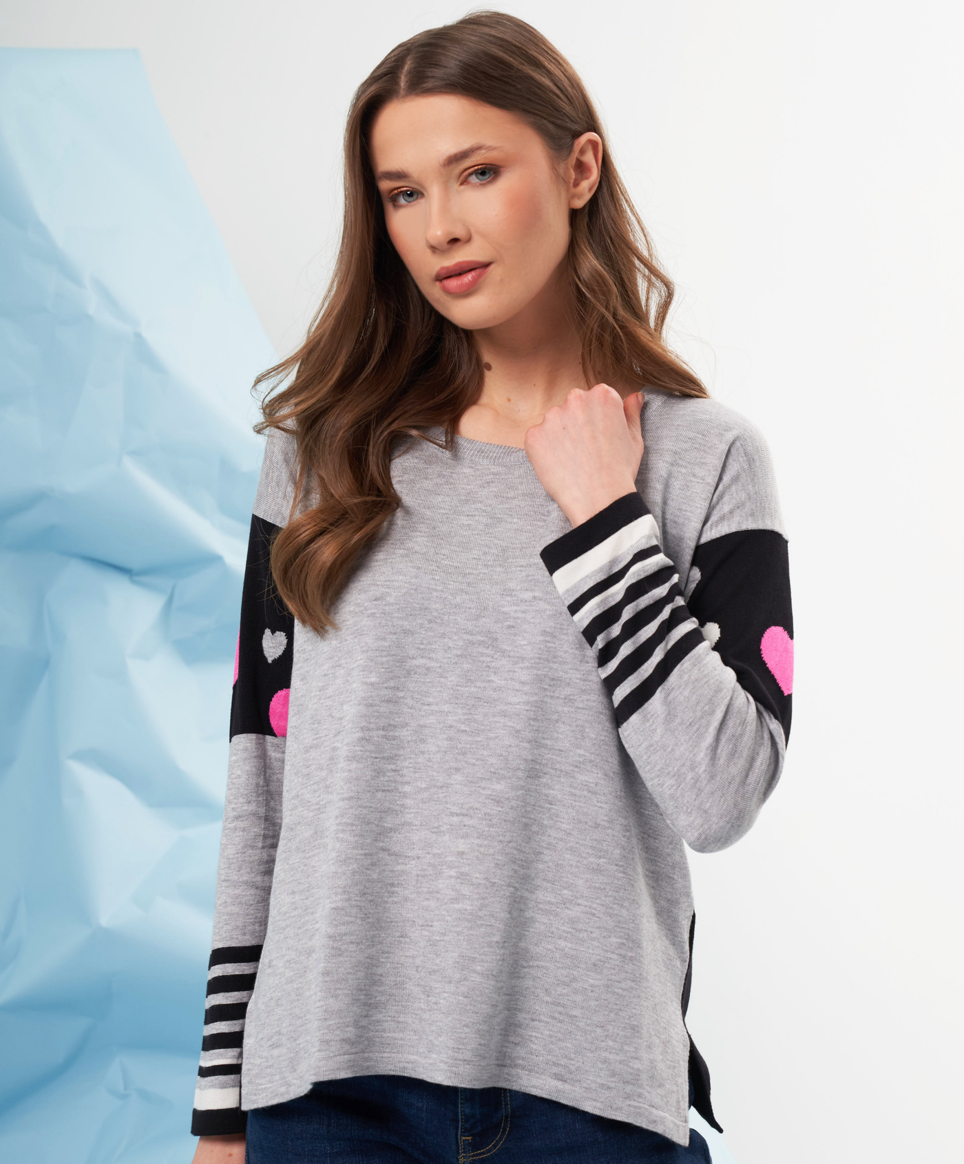 Heart Detail Scoop Neck