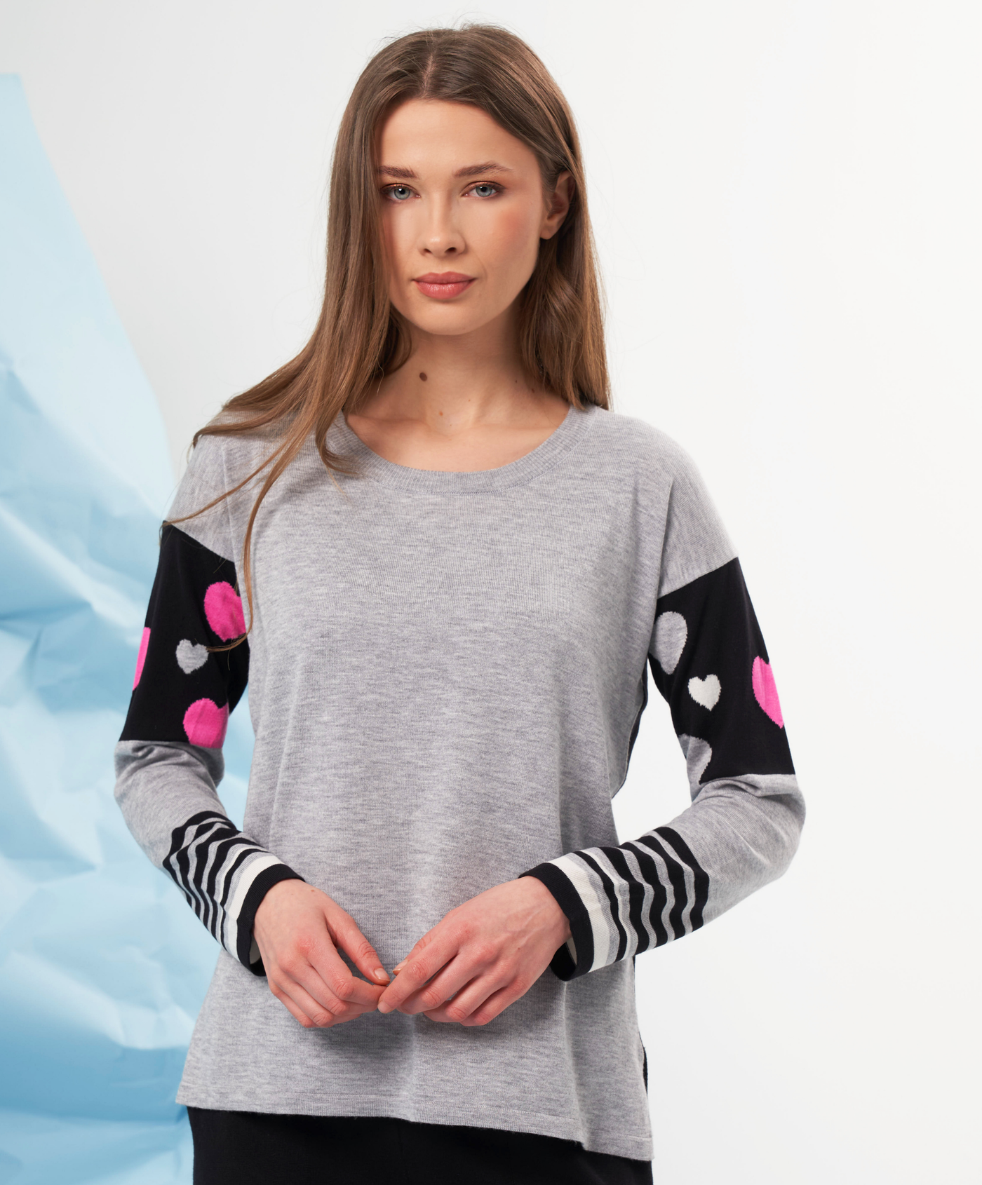 Heart Detail Scoop Neck