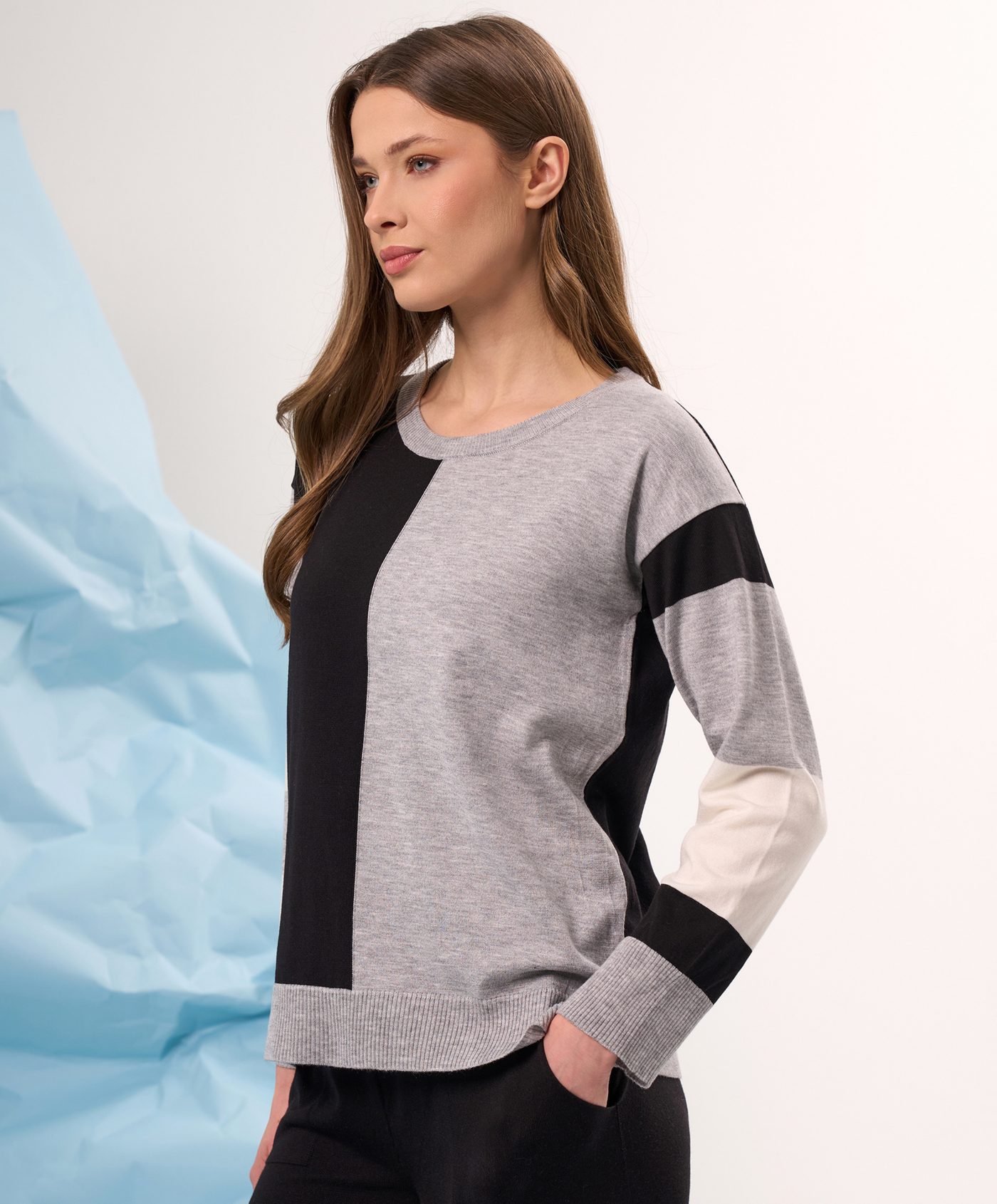 Color Block Scoop Neck Sweater