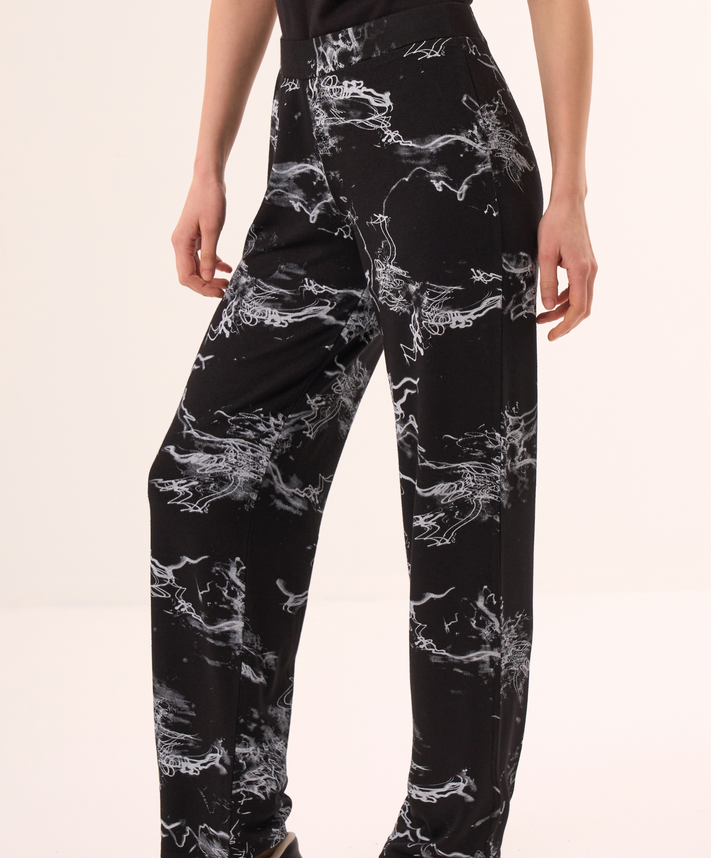 Abstract Print Lounge Pant